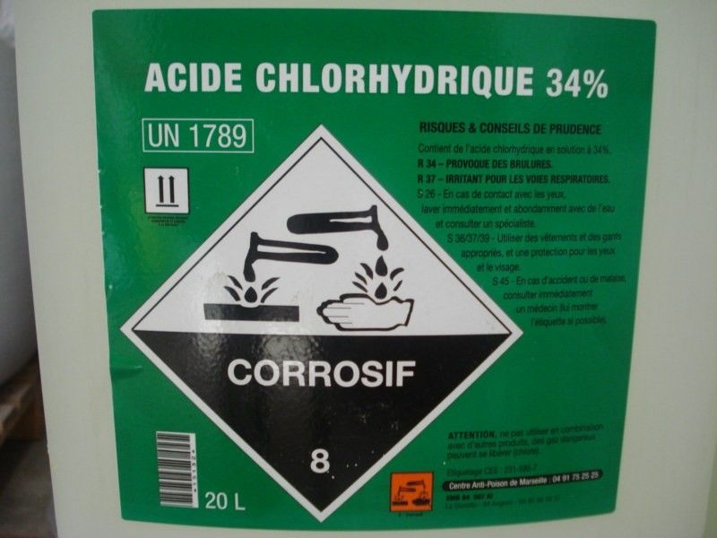 Acide chlorhydrique à 23% ou 34% pour détartrer ou pour diminuer le ph dans votre piscine à Martigues 13500